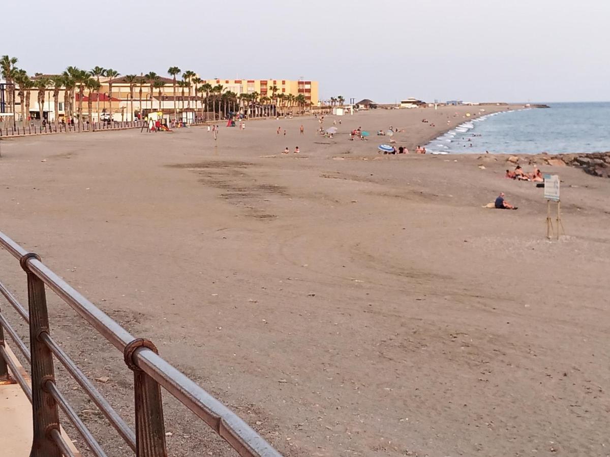 Villa Tranquila casa frente al mar Adra Exterior foto